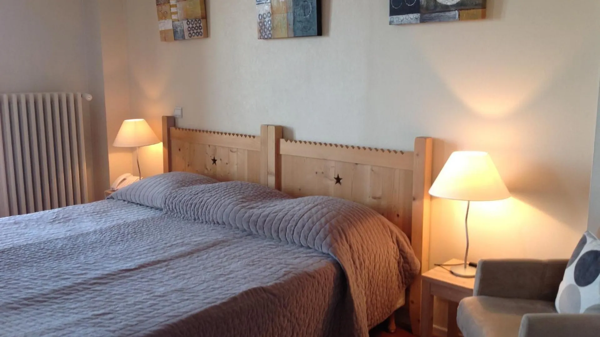 Hotel L'Oasis à Évian-les-Bains 3*,
