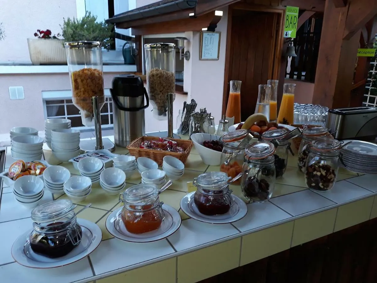 Hotel L'Oasis à Évian-les-Bains 3*,  France